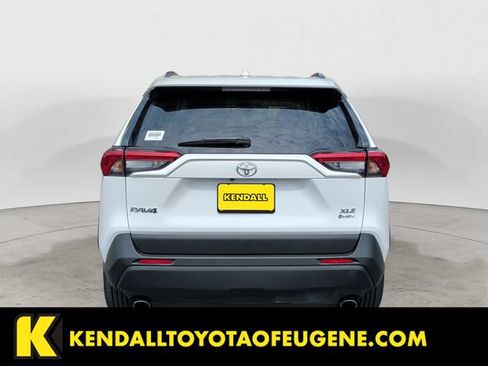 Used 2025 Toyota RAV4 XLE AWD/4WD image 6