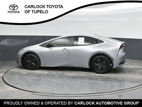 Used 2024 Toyota Prius XLE image 8