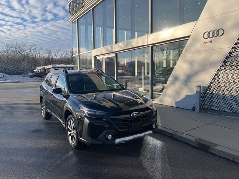 Used 2024 Subaru Outback Limited image 3