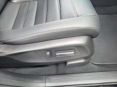 Used 2024 Honda CR-V EX-L image 31