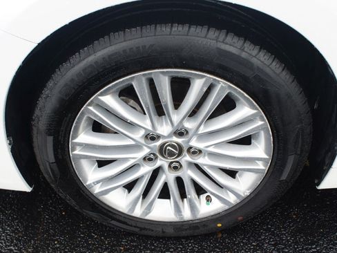Used 2015 Lexus ES 350 w/ Luxury Package FWD image 23