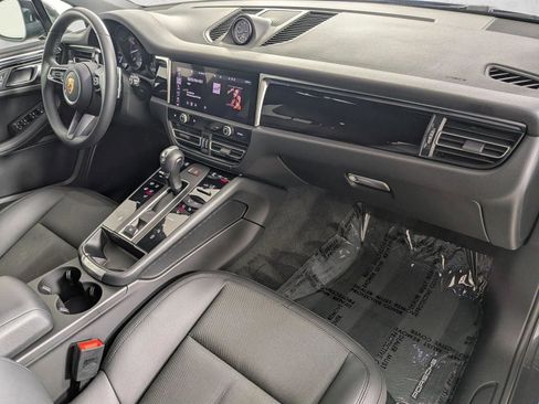 Certified 2023 Porsche Macan AWD/4WD image 25