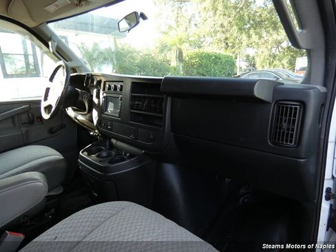 Used 2017 Chevrolet Express 3500 image 48