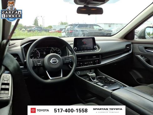 Used 2023 Nissan Rogue SV FWD image 11