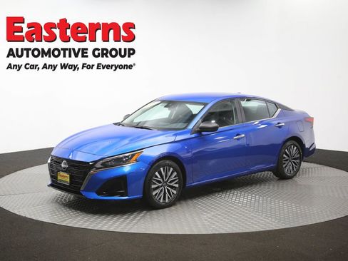 Used 2025 Nissan Altima 2.5 SV FWD image 55