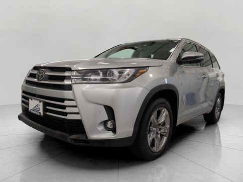 Used 2019 Toyota Highlander Limited Platinum AWD/4WD image 12