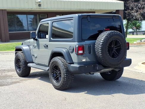 Used 2022 Jeep Wrangler Sport AWD/4WD image 3