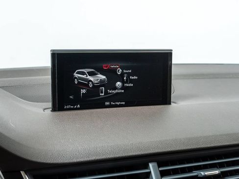 Used 2019 Audi Q7 3.0T Premium w/ Convenience Package AWD/4WD image 16