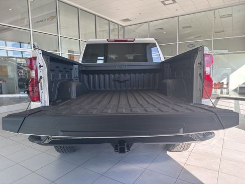 New 2026 Chevrolet Silverado 1500 Custom Trail Boss w/ LPO, Dark Essentials Package image 11