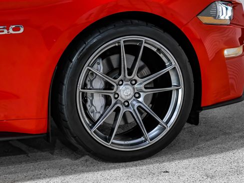 Used 2018 Ford Mustang GT Premium RWD image 44