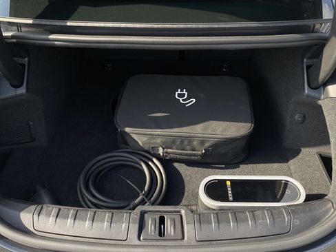 Used 2022 Porsche Taycan image 21