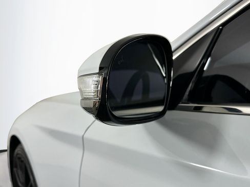 Used 2022 Genesis G70 3.3T RWD image 16