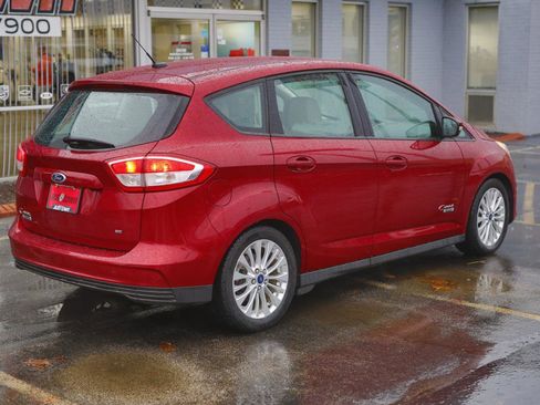 Used 2017 Ford C-MAX Energi SE w/ Equipment Group 402A image 16