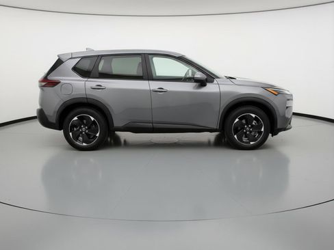 Used 2025 Nissan Rogue SV image 11