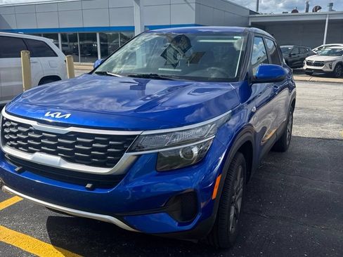 Used 2022 Kia Seltos LX AWD/4WD image 1