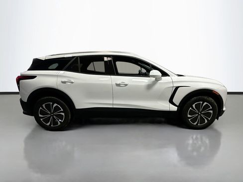 New 2026 Chevrolet Blazer EV LT image 9