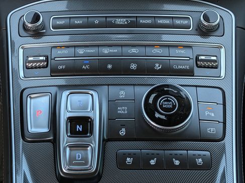 Used 2022 Hyundai Santa Fe Limited image 21