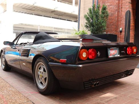 Used 1989 Ferrari Mondial T Cabriolet RWD image 65