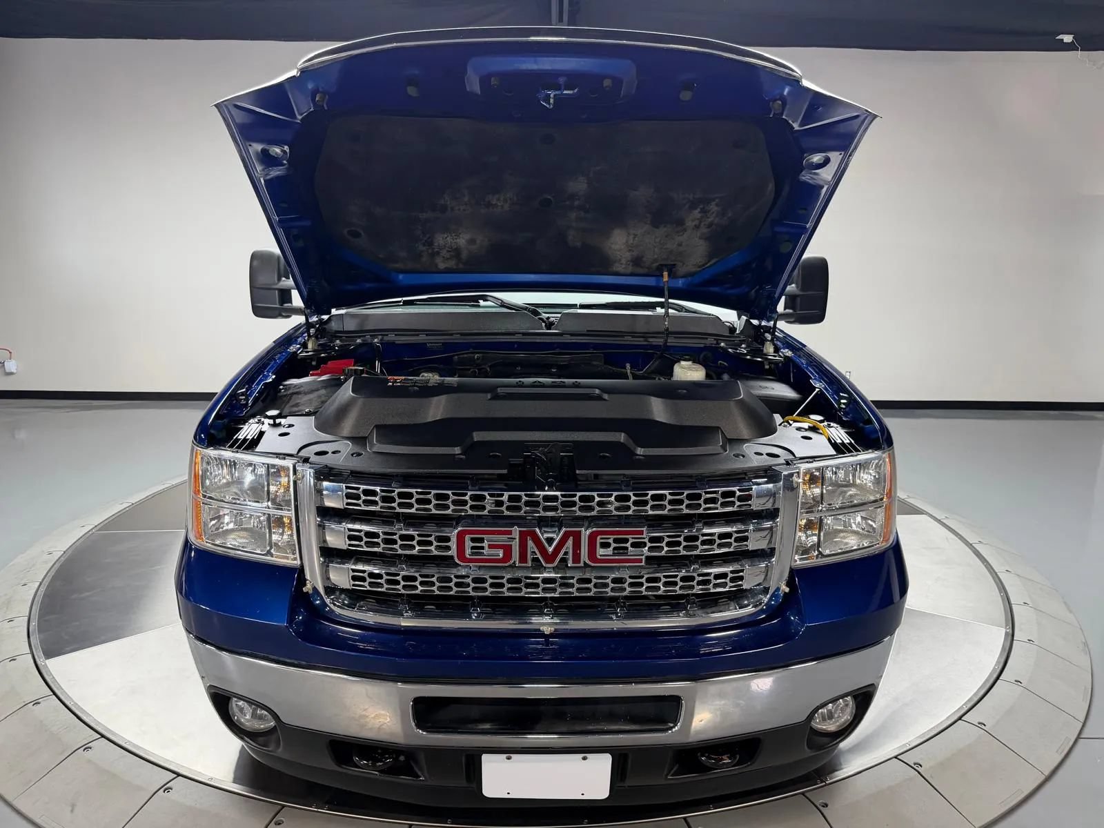 Used 2013 GMC Sierra 2500 SLE w/ SLE Preferred Package AWD/4WD image 13