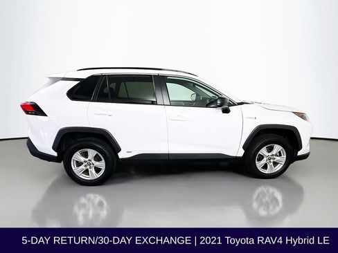 Used 2021 Toyota RAV4 LE AWD/4WD image 9
