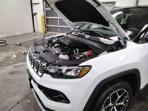 New 2026 Jeep Compass Limited image 11