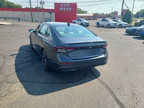 Used 2023 Honda Accord Touring image 4
