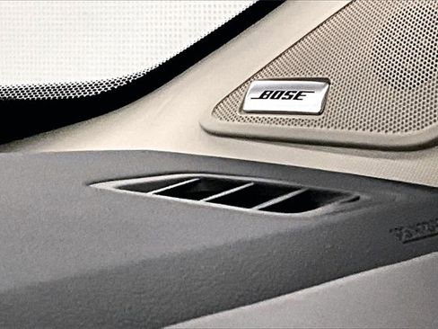 Used 2025 Nissan Pathfinder Platinum image 35