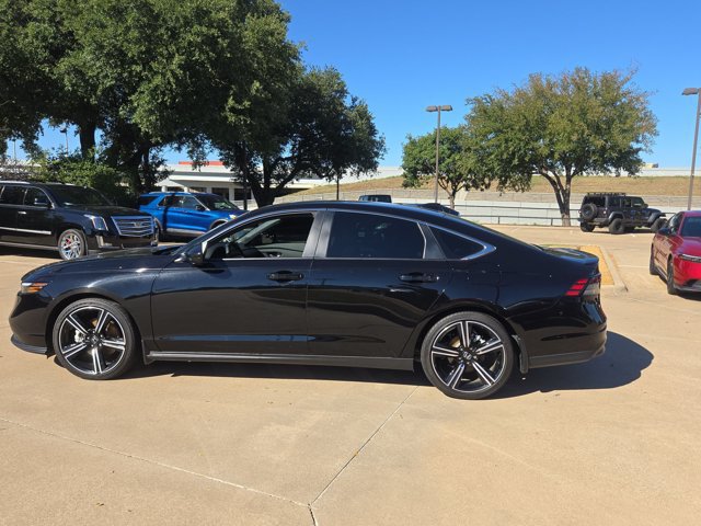 Used 2025 Honda Accord Sport image 8