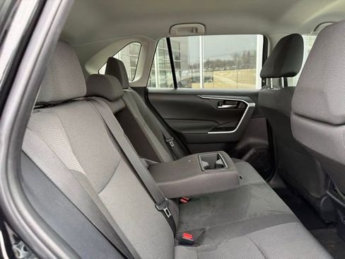 Used 2025 Toyota RAV4 XLE image 30