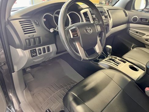 Used 2012 Toyota Tacoma PreRunner w/ SR5 Pkg image 13