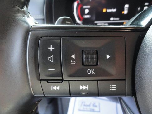 Used 2022 Nissan Pathfinder Platinum AWD/4WD image 18