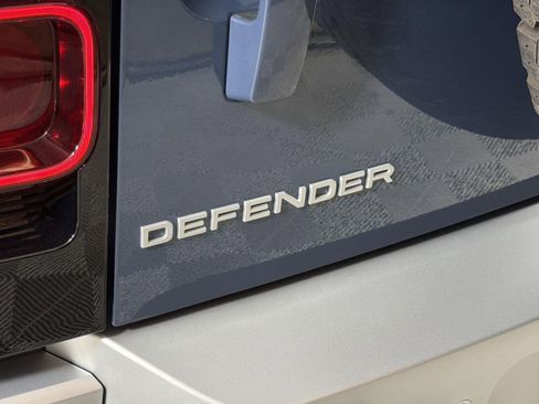 New 2025 Land Rover Defender 110 S image 30