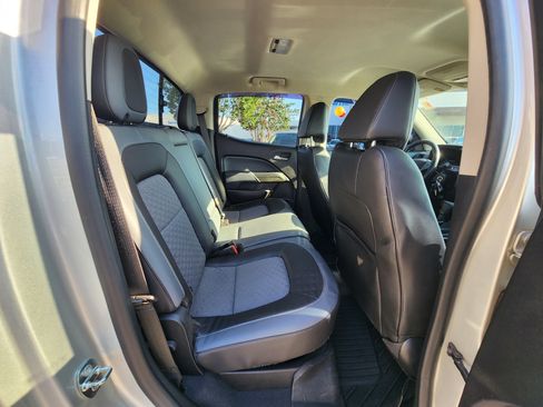 Used 2019 Chevrolet Colorado Z71 AWD/4WD image 15