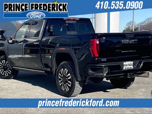 Used 2025 GMC Sierra 3500 Denali Ultimate image 11