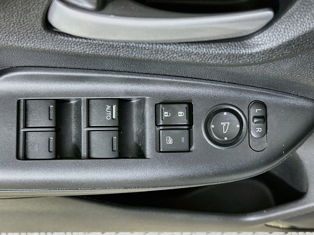 Used 2015 Honda Fit EX image 22