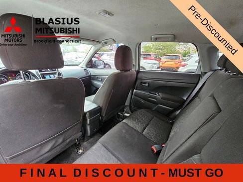 Used 2022 Mitsubishi Outlander Sport LE FWD image 13