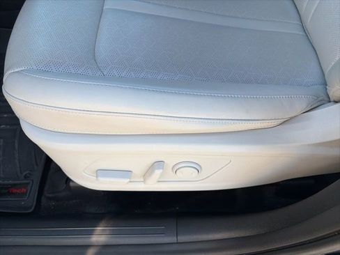 Used 2022 Kia Sorento SX image 18