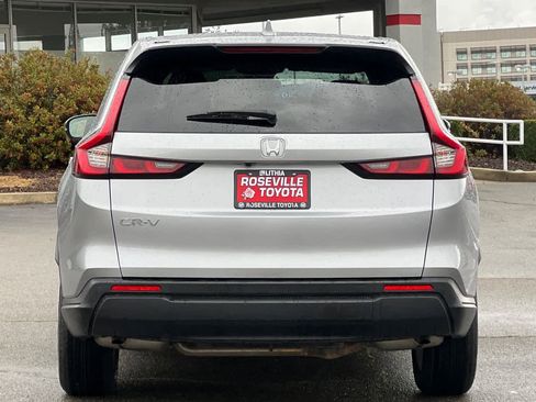 Used 2025 Honda CR-V EX-L image 8