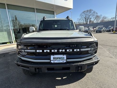 Used 2022 Ford Bronco Outer Banks image 10