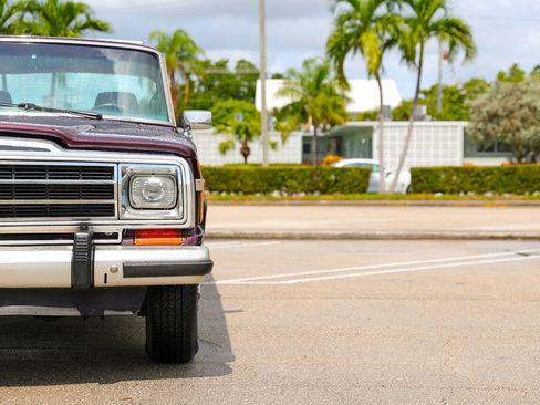 Used 1988 Jeep Grand Wagoneer AWD/4WD image 31