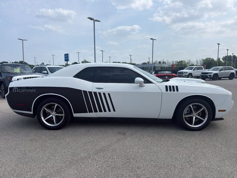 Used 2012 Dodge Challenger R/T Plus RWD image 4