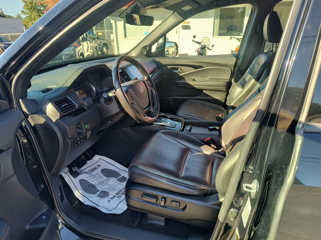 Used 2021 Honda Ridgeline Black Edition image 17