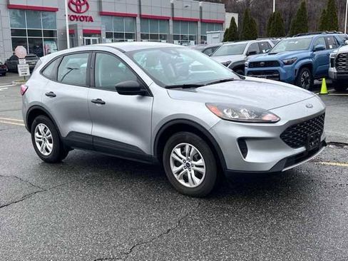 Used 2022 Ford Escape S image 3