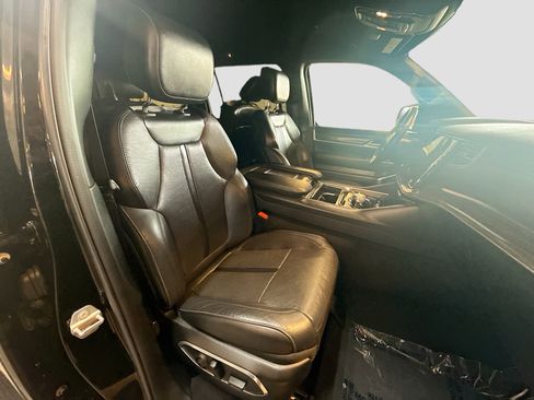 Used 2022 Jeep Wagoneer Series II image 33