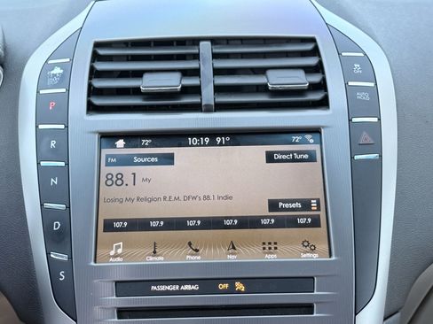 Used 2017 Lincoln MKZ Reserve FWD image 50