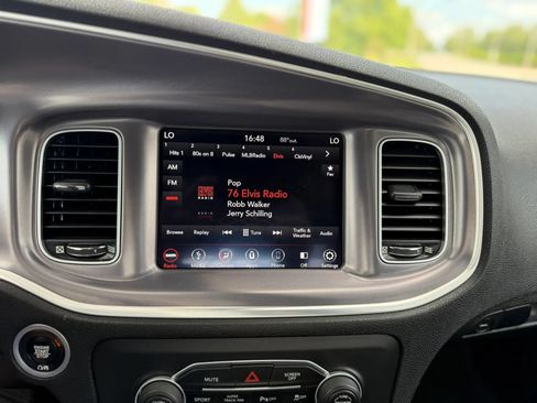 Used 2019 Dodge Charger SXT AWD/4WD image 20