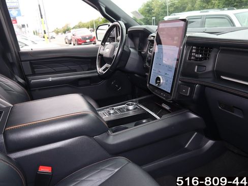 Used 2024 Ford Expedition Platinum AWD/4WD image 22