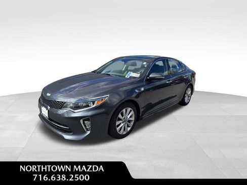 Used 2018 Kia Optima S w/ Panoramic Sunroof Package FWD image 1