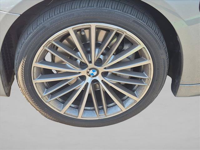 Used 2018 BMW 530e w/ Premium Package 2 RWD image 25