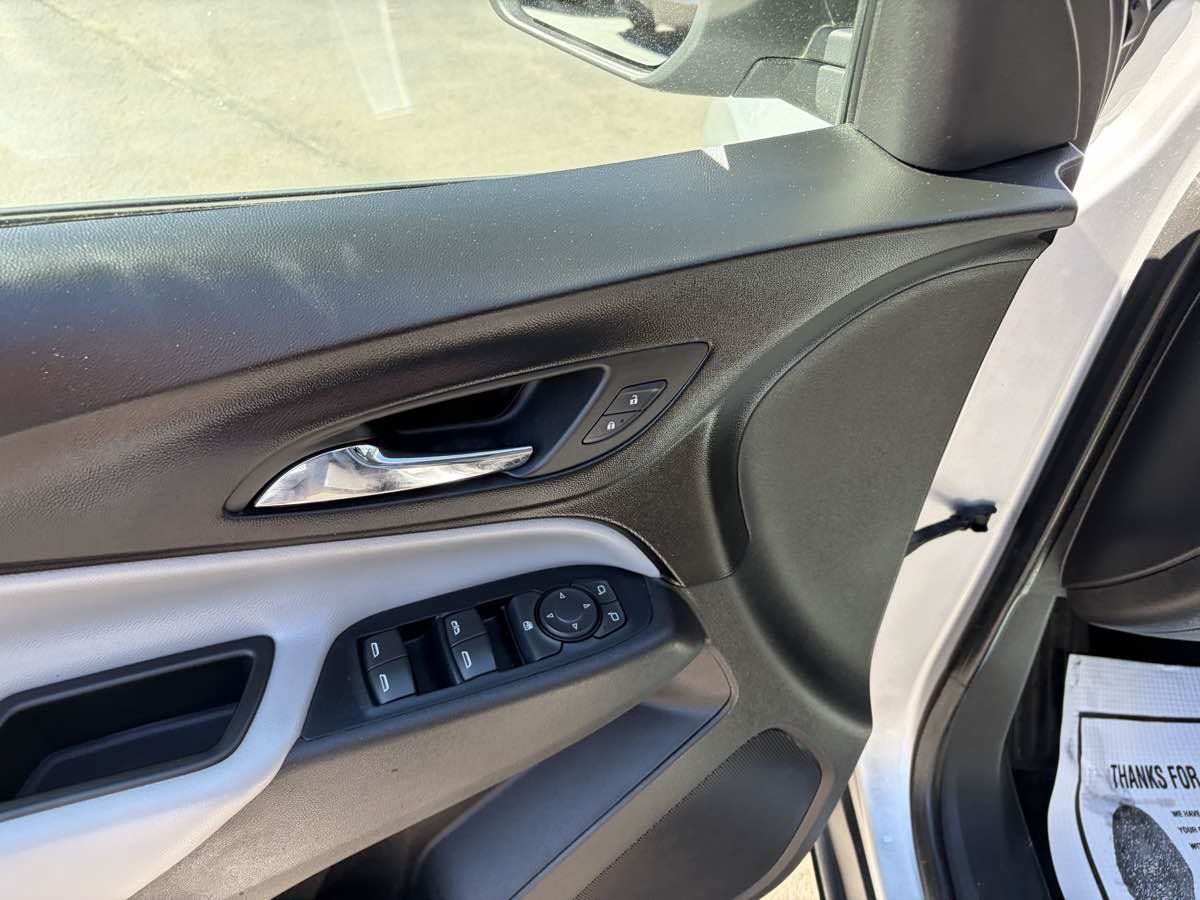Used 2019 Chevrolet Equinox LS w/ LS Convenience Package AWD/4WD image 15